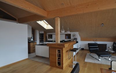 Weinregal, Theke, Wohnküche, Dachwohnung