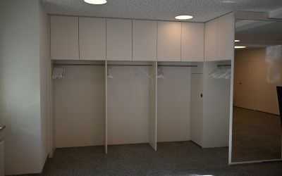 Garderobenschrank, zeitloses Design