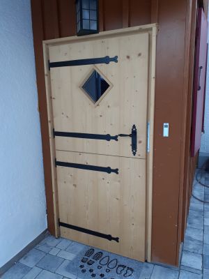 Stalltür, zweigeteilte Tür
